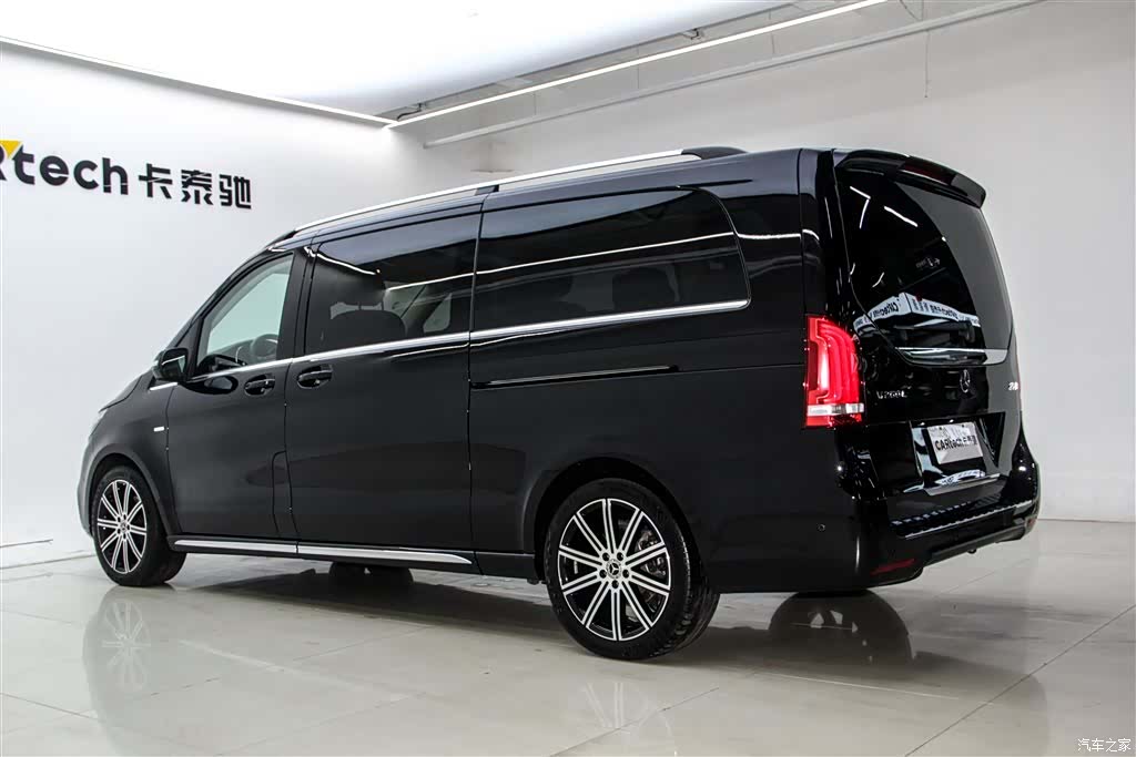 Mercedes-Benz V-Class, 2023 7