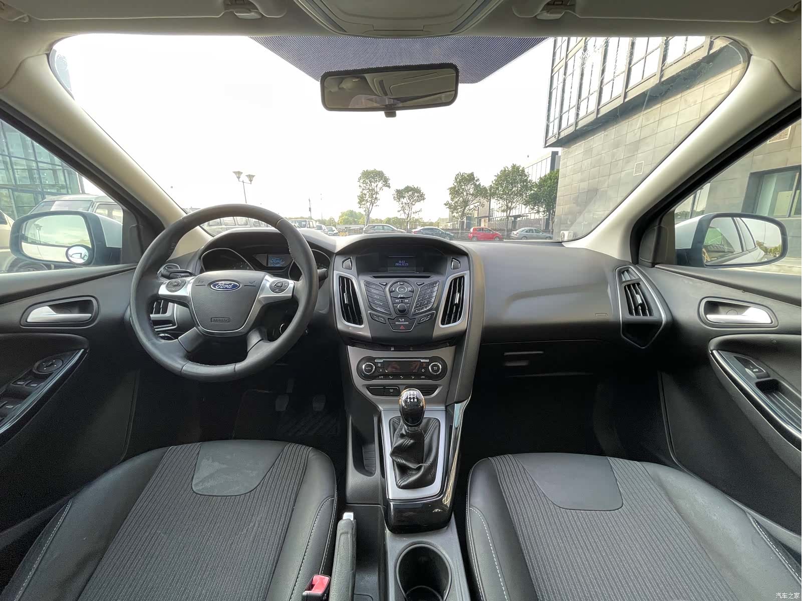 Ford Focus, 2015 7