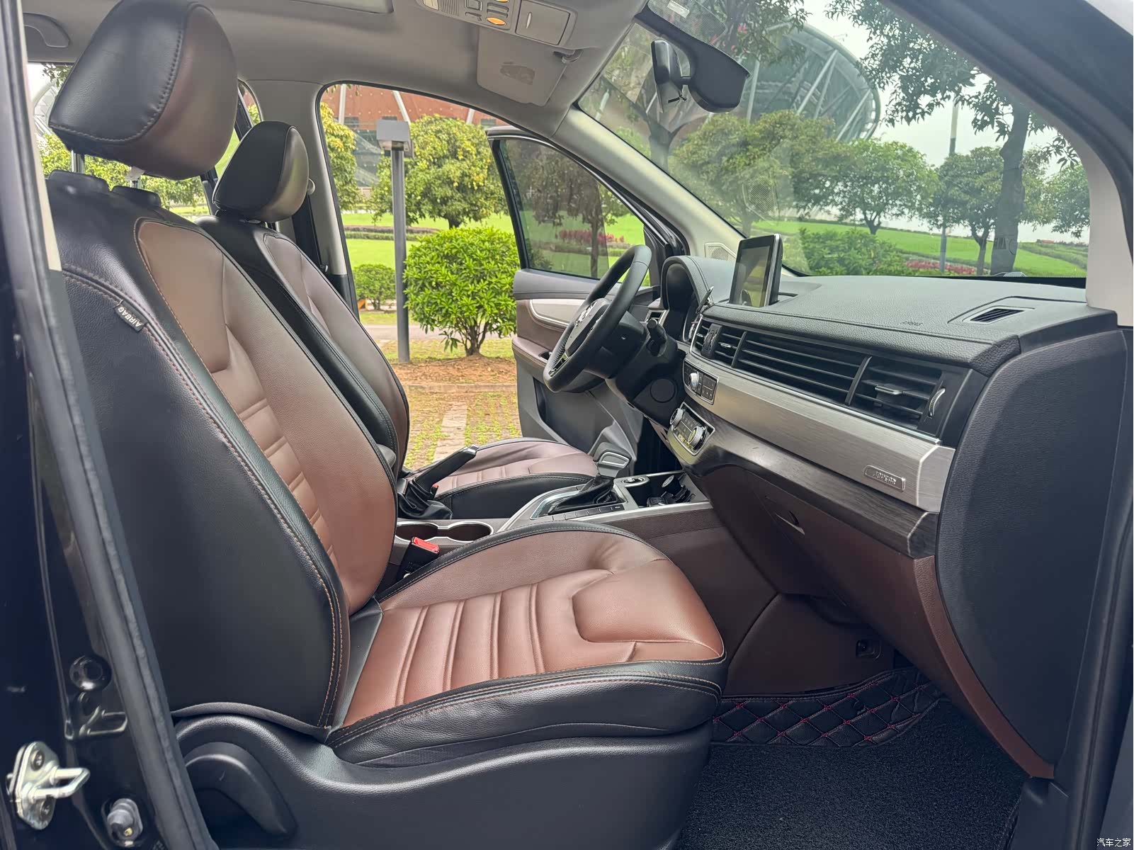 DongFeng X6, 2018 9