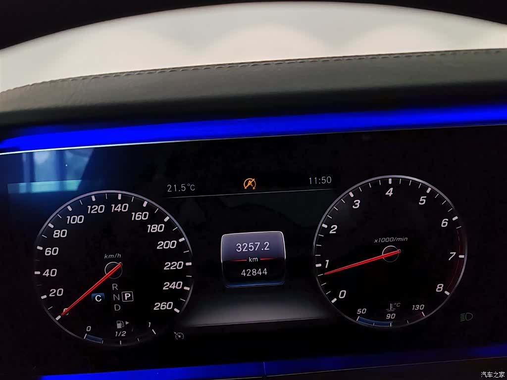 Mercedes-Benz E-Class, 2019 11
