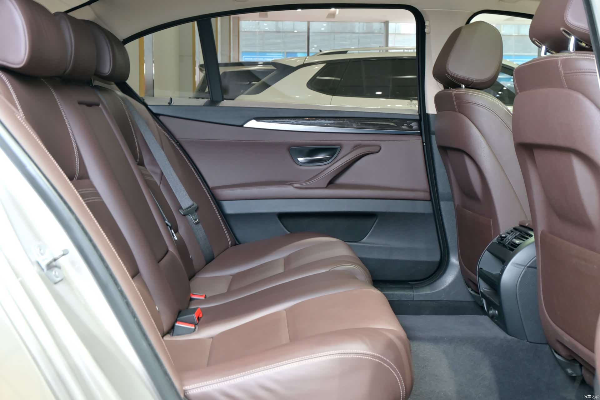 BMW 5 Series, 2015 12