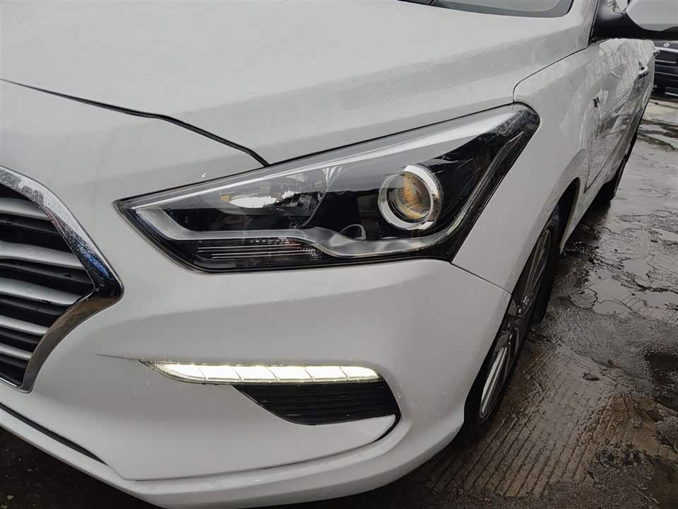 Hyundai Name picture