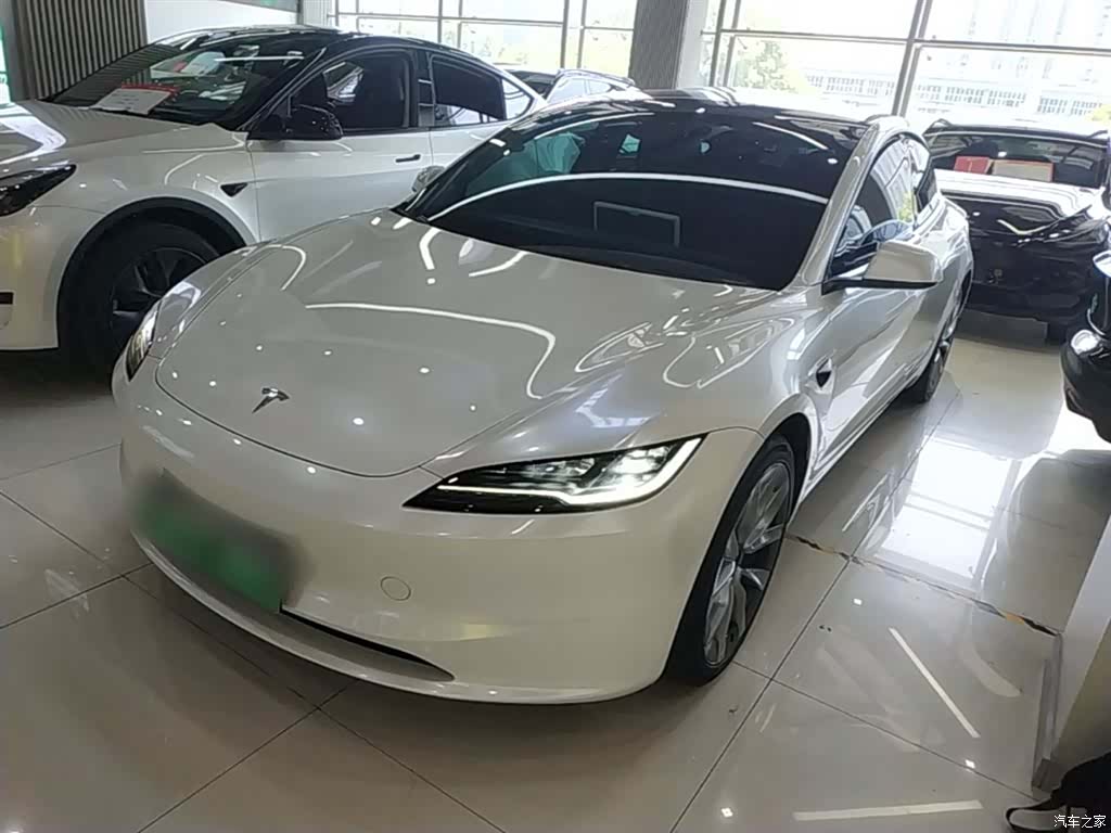 Tesla Model 3, 2024 1