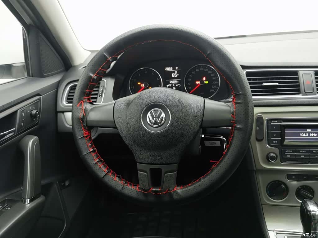 Volkswagen Lavida, 2015 11