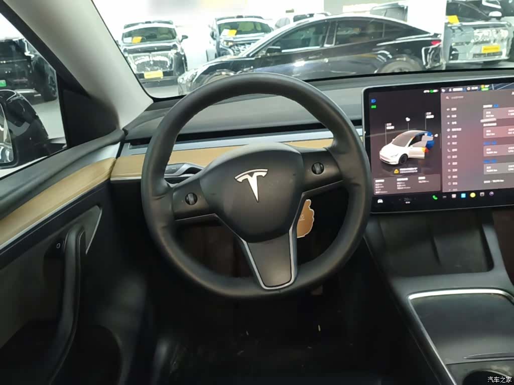 Tesla Model Y, 2022 11