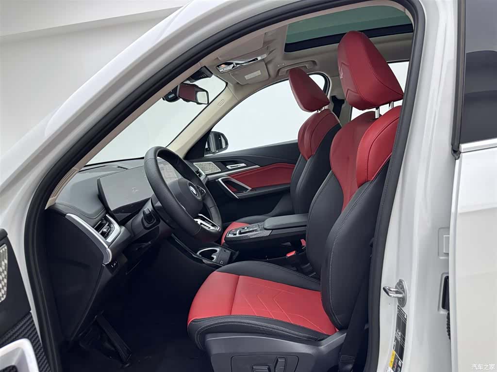 BMW iX1, 2024 19