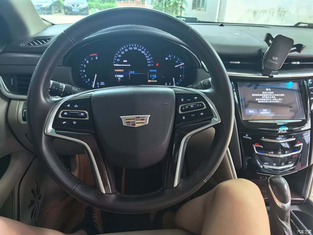 Cadillac XTS, 2016 10