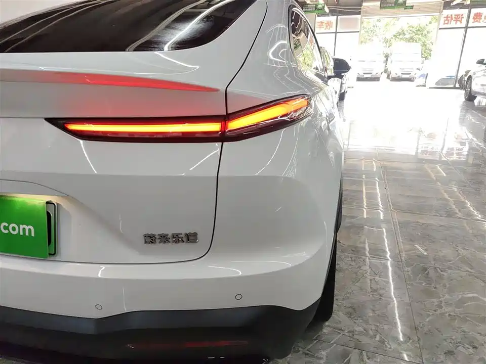 NIO L60 NIO L60