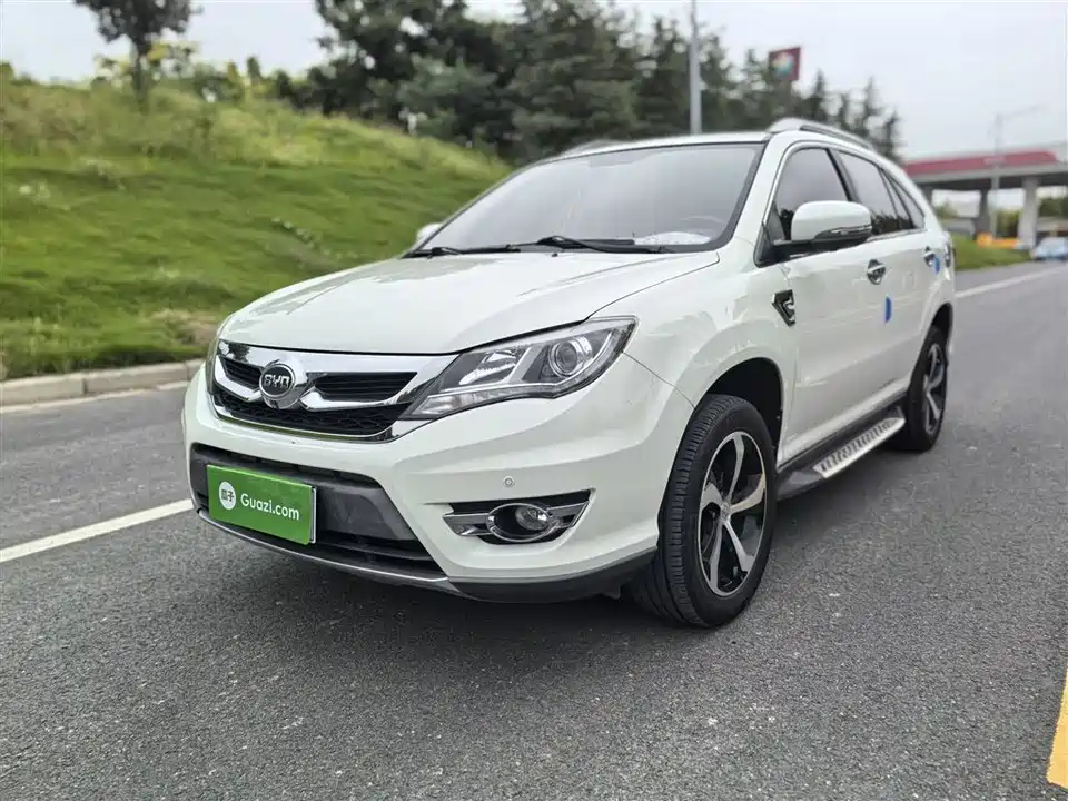 BYD S7