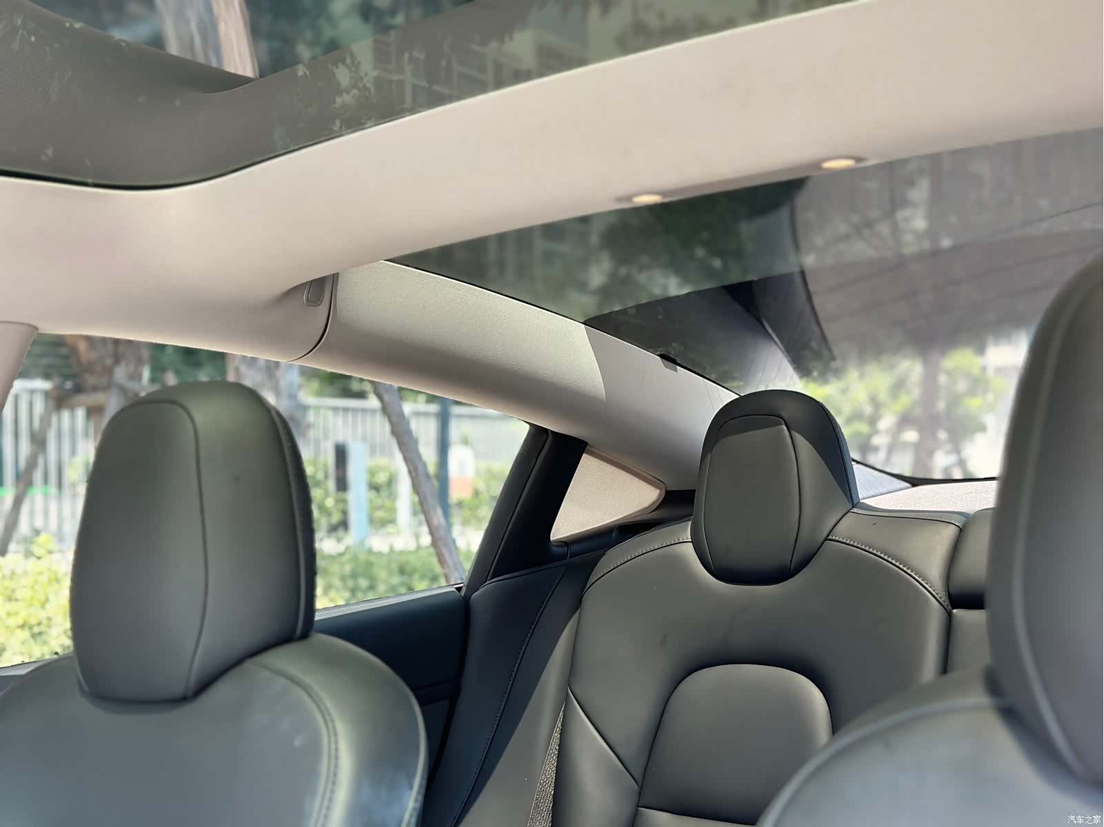 Tesla Model 3, 2021 12
