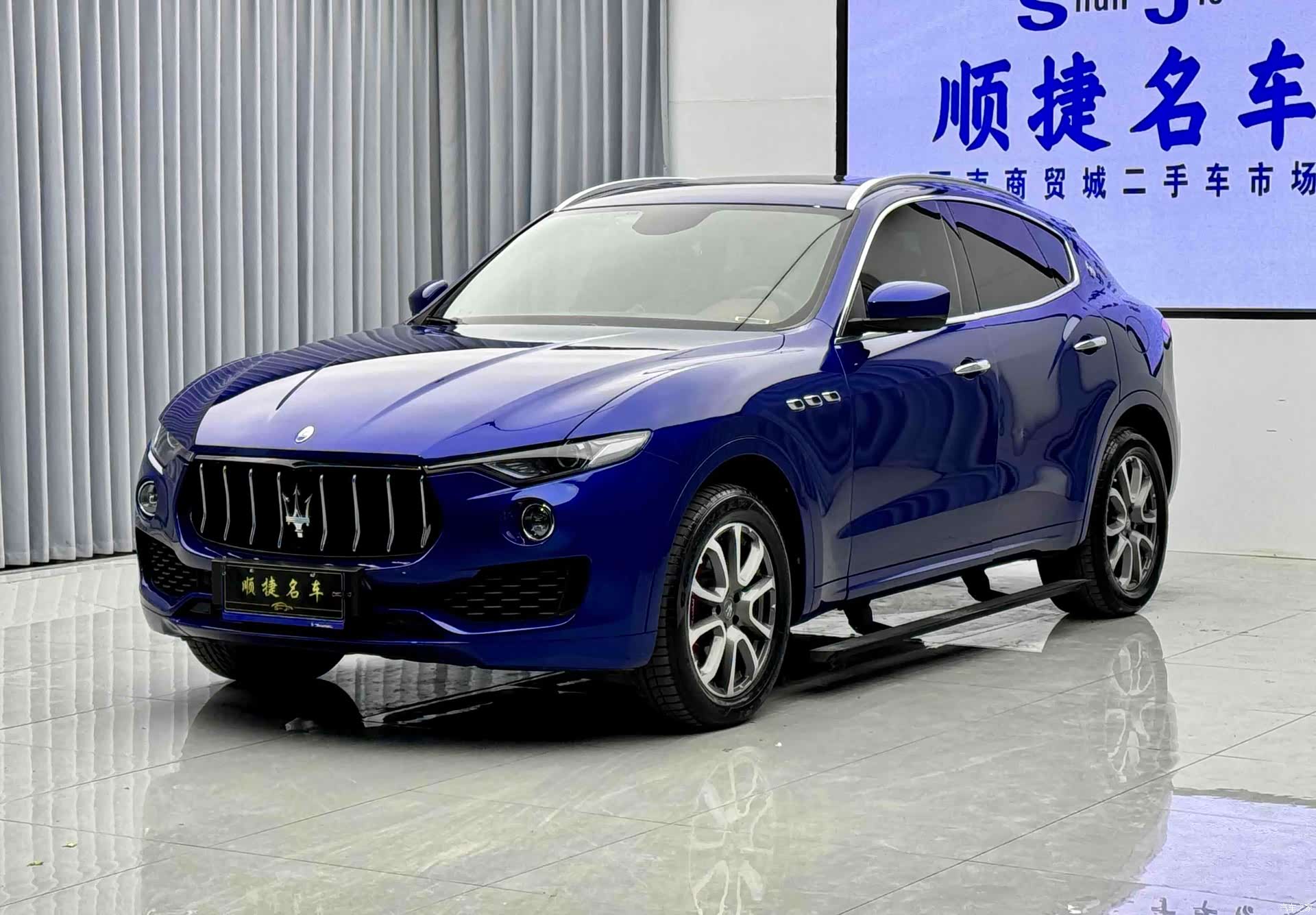 Maserati Levante, 2017 все фото