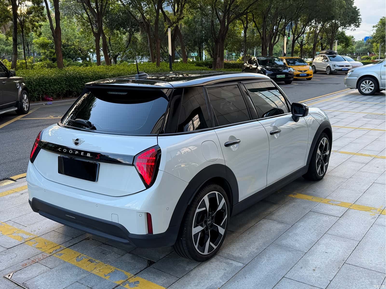 Mini Cooper, 2025 7