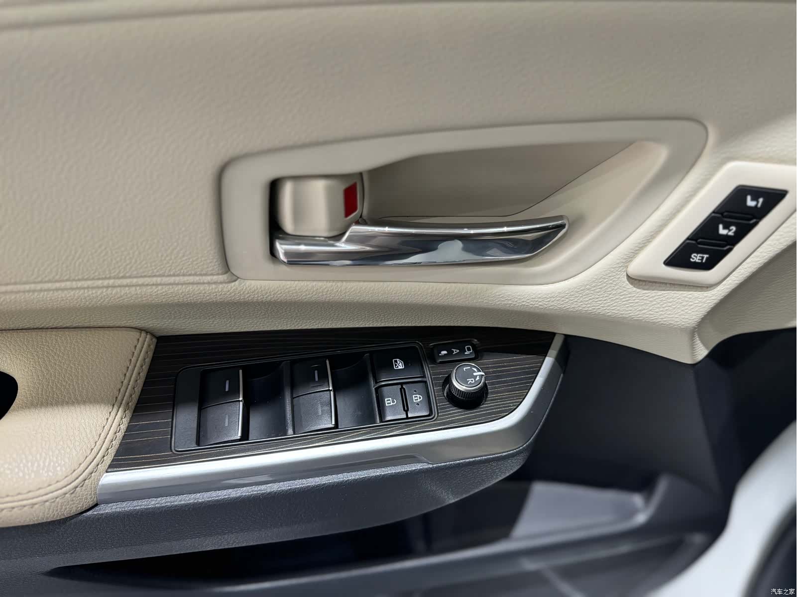 Toyota Granvia, 2023 7