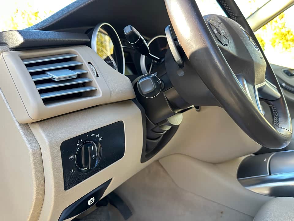 Mercedes-Benz R-class