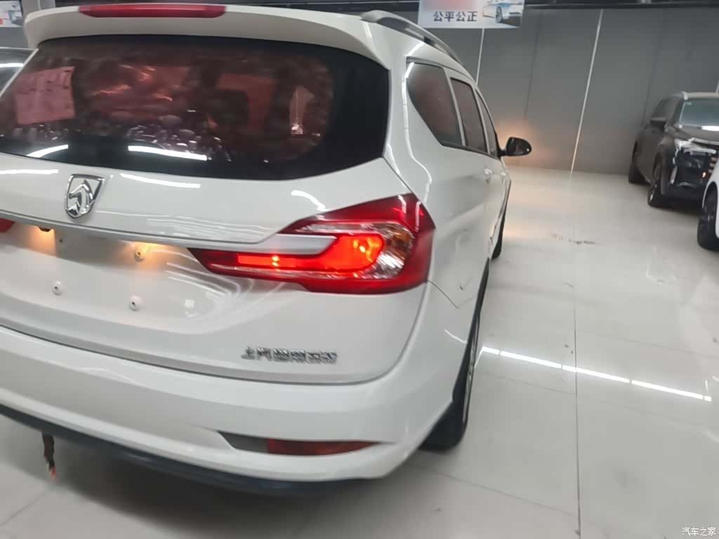 Wuling 310W, 2018 8