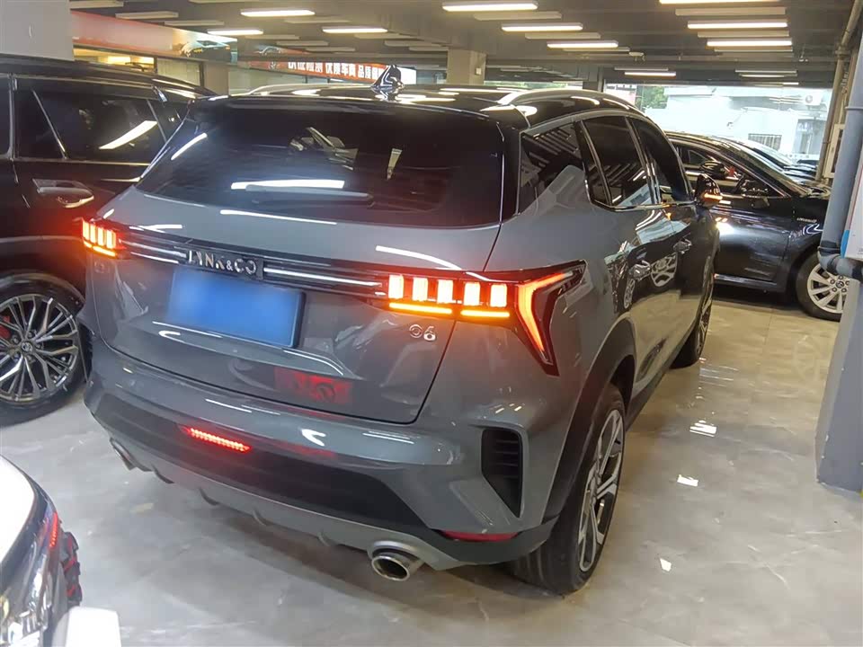 Lynk & Co 06 Lynk & Co 06