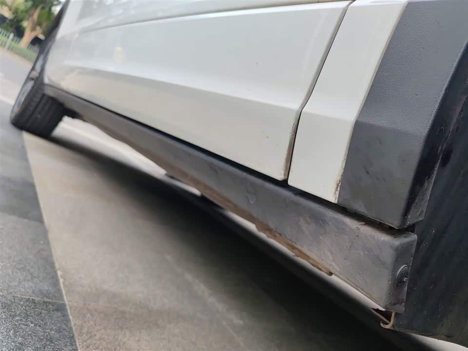 Volkswagen T-ROC exploring Songs