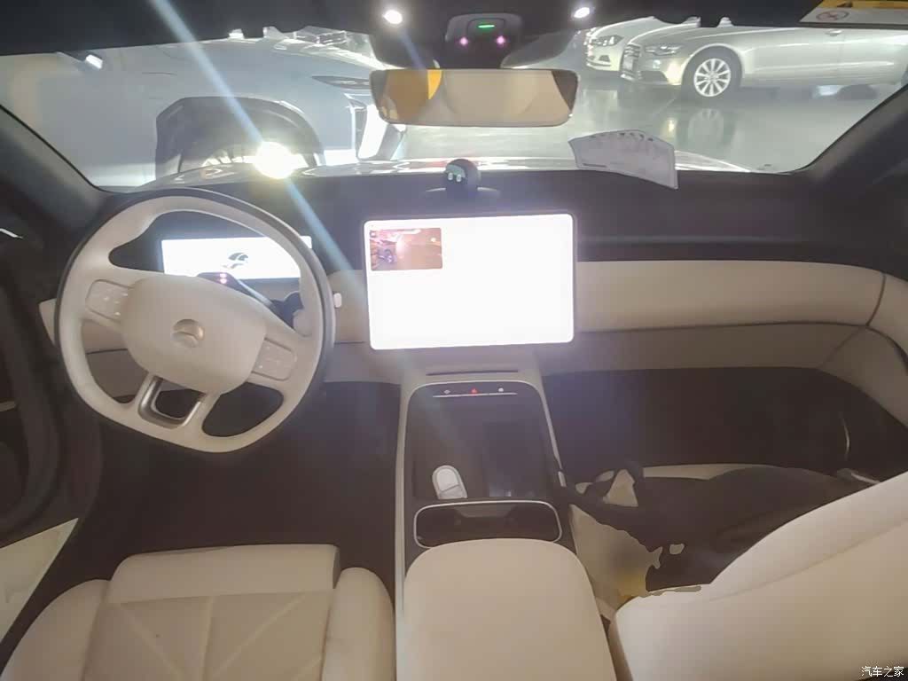 NIO ET5, 2025 10