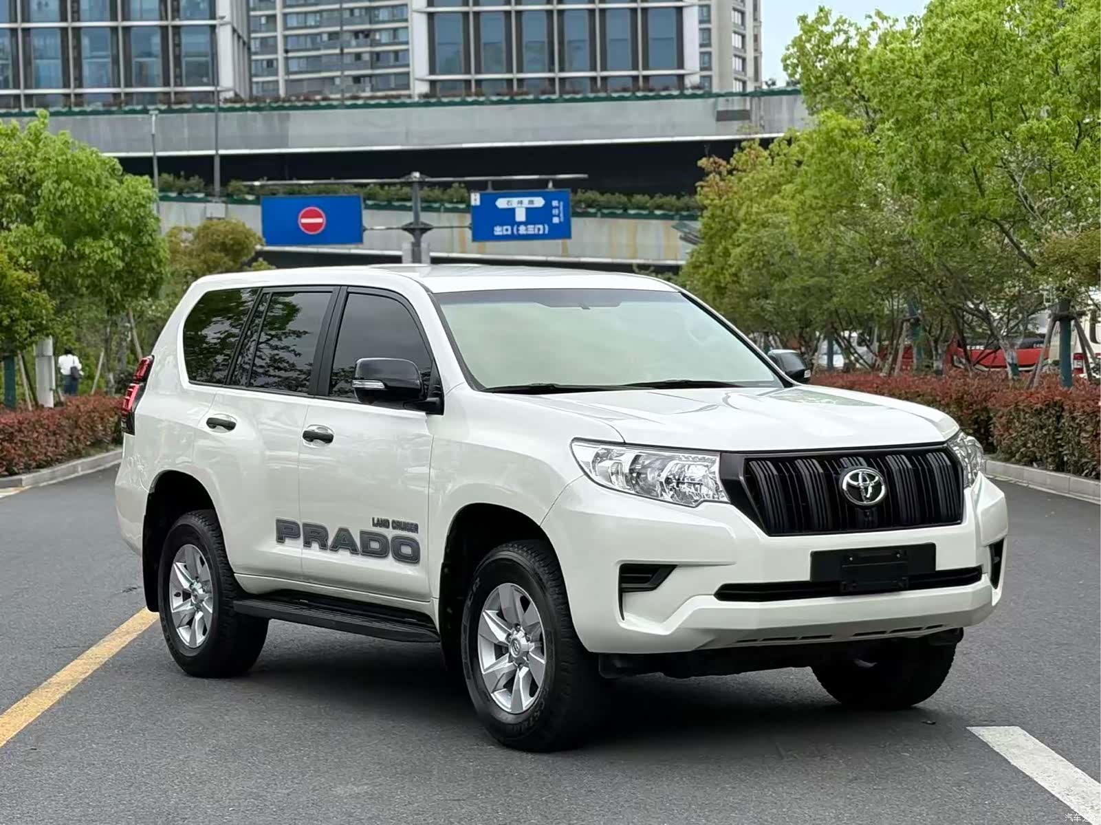 Toyota Prado, 2023 2