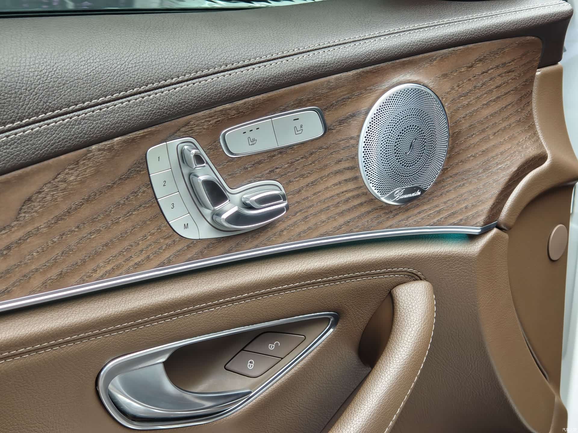 Mercedes-Benz E-Class, 2019 8