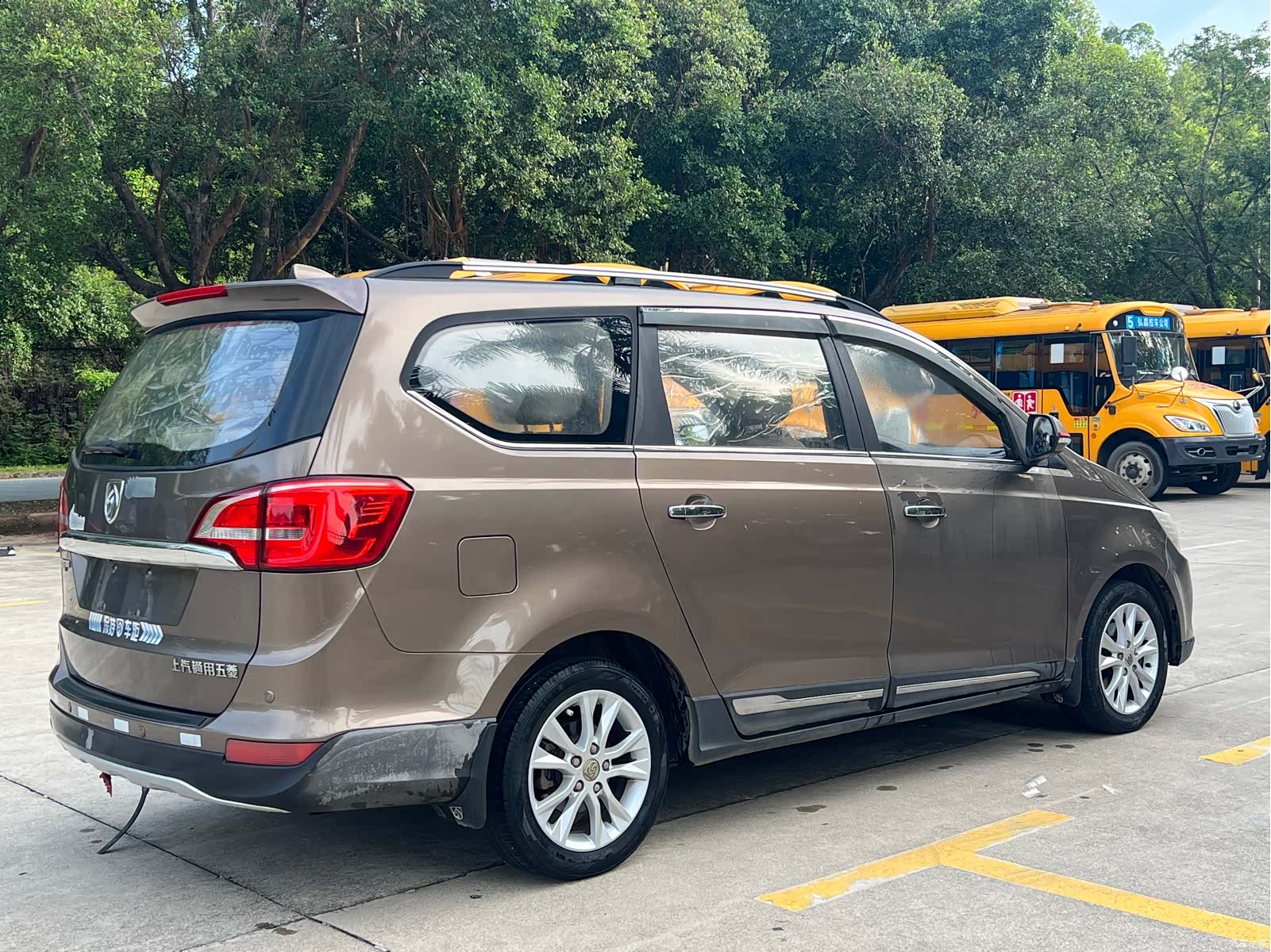 Wuling 730, 2016 9
