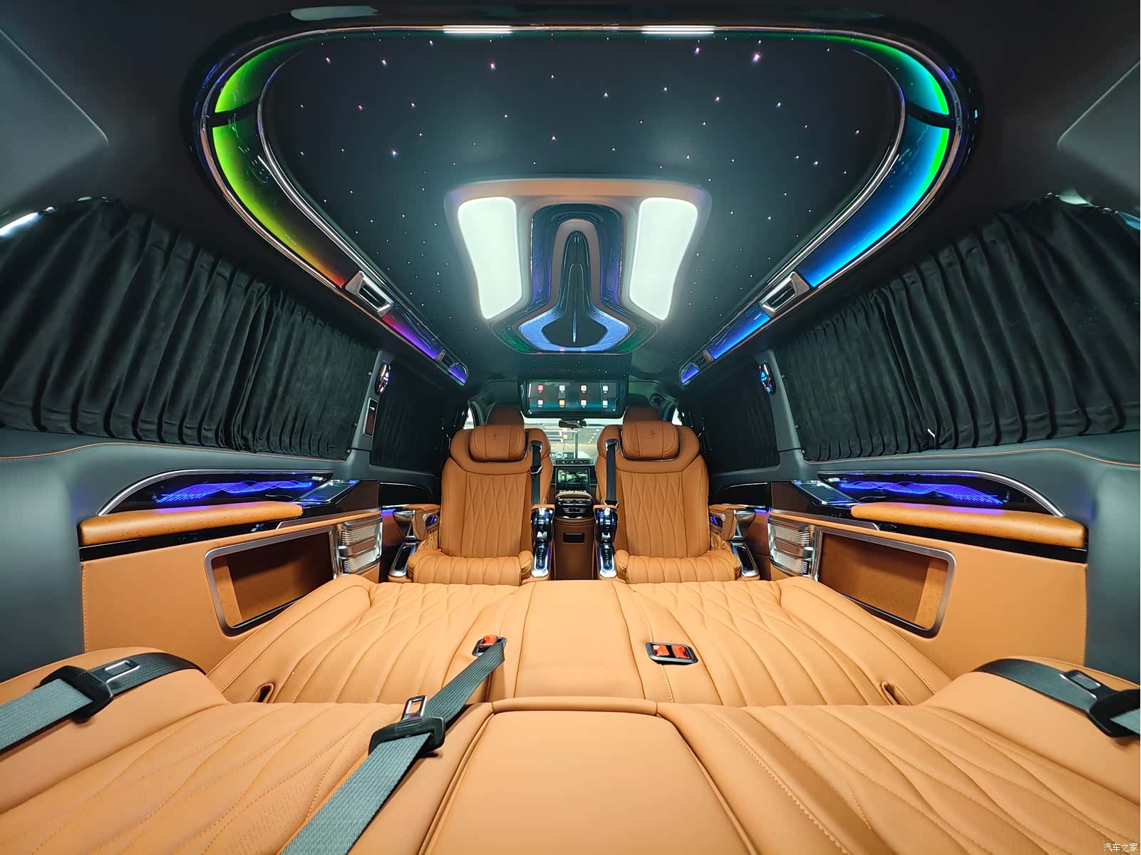 Mercedes-Benz 7, 2026 28