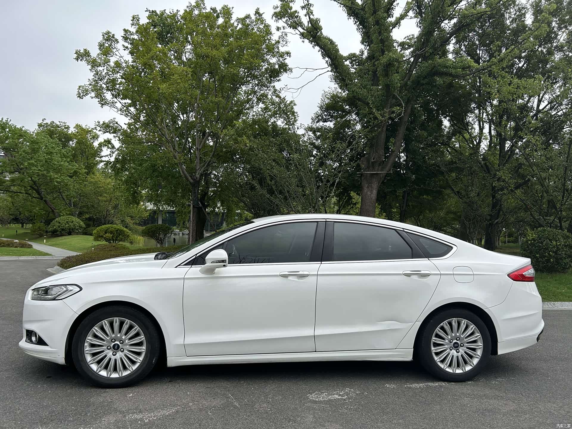 Ford Mondeo, 2014 4