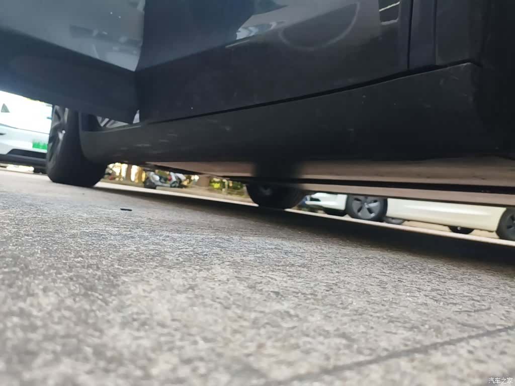 Tesla Model Y, 2024 21