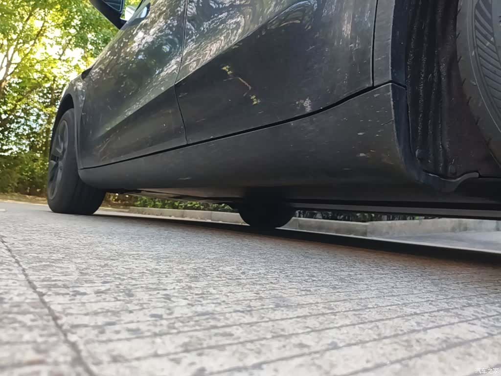 Tesla Model Y, 2024 22