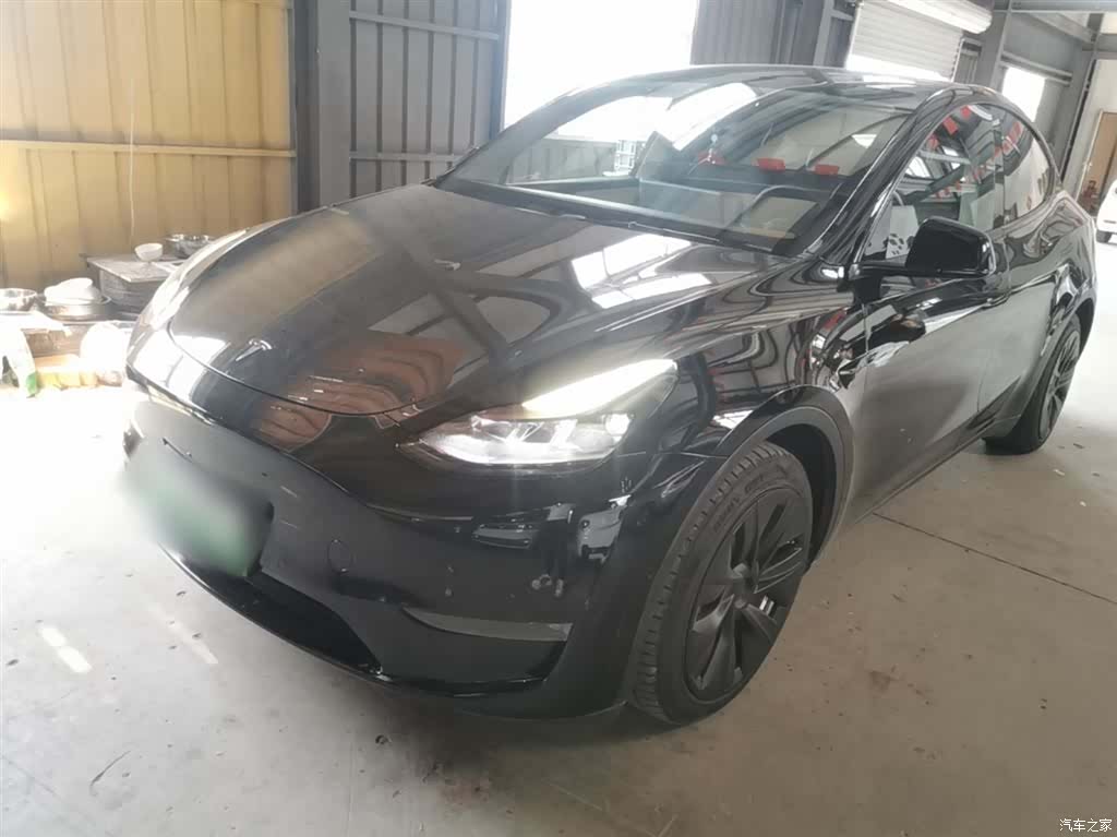 Tesla Model Y, 2022 1