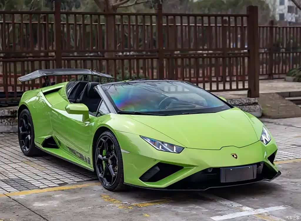 Lamborghini Huracán, 2022 3