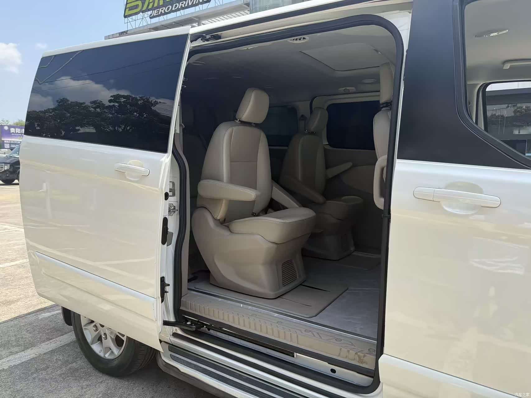 Ford Tourneo, 2017 16
