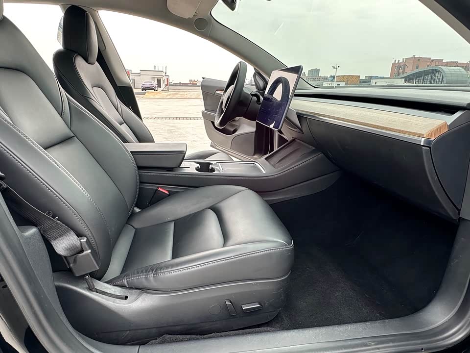 Tesla Model 3 Tesla Model 3