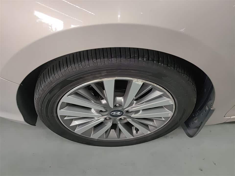 Hyundai Name picture