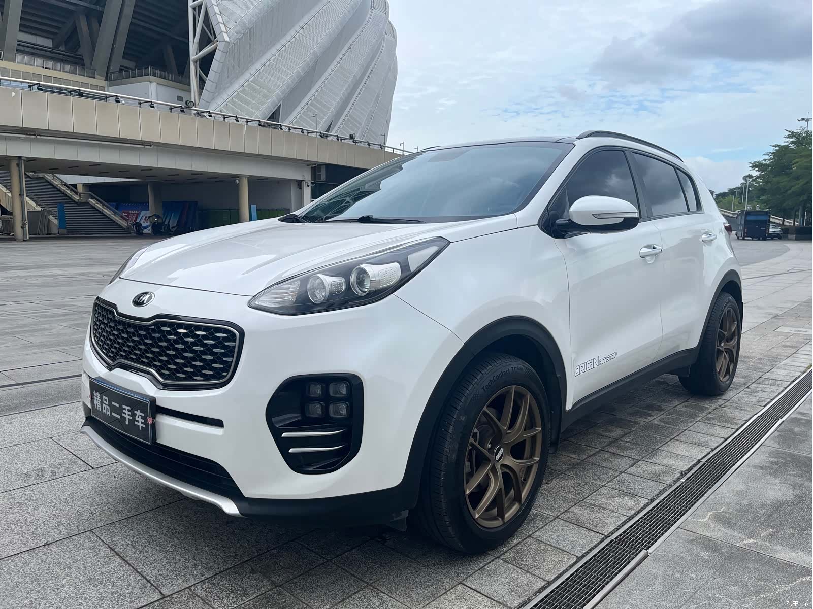 Kia KX5, 2016 1