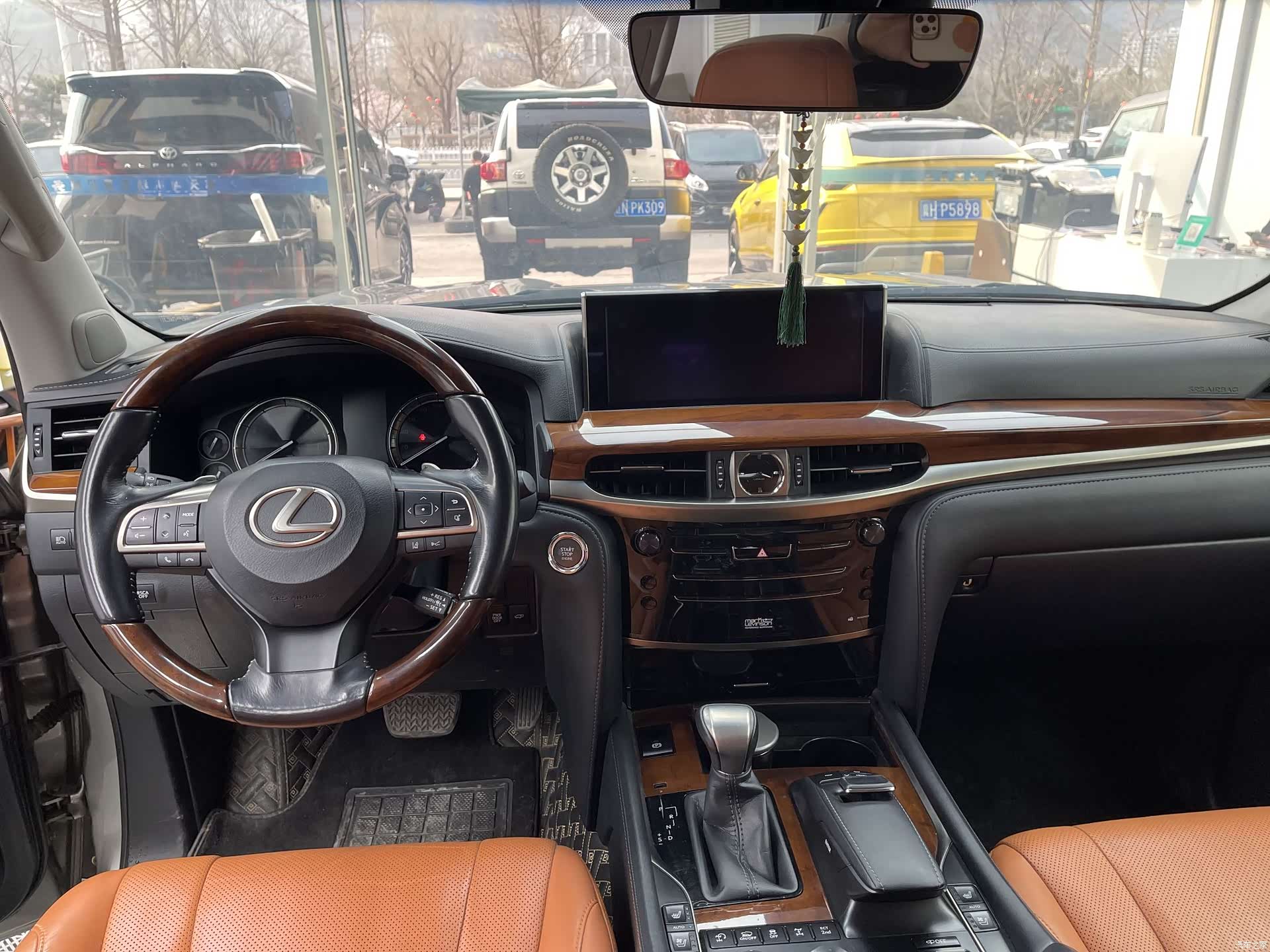 Lexus LX, 2016 4