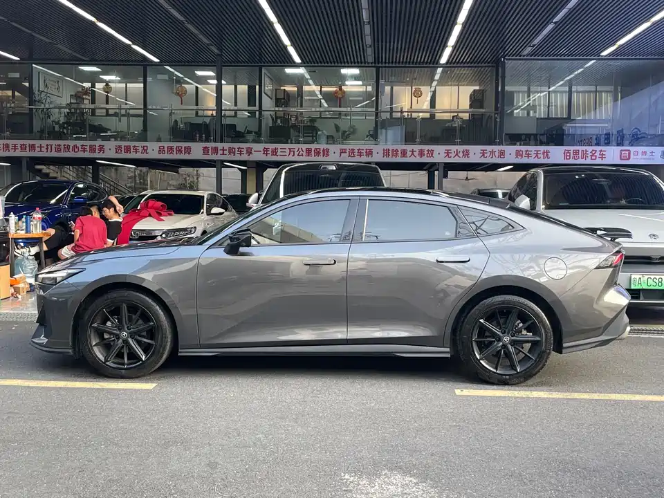 Changan UNI-V