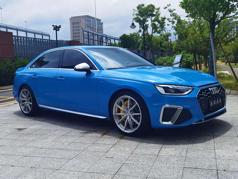 Audi S4 Audi S4