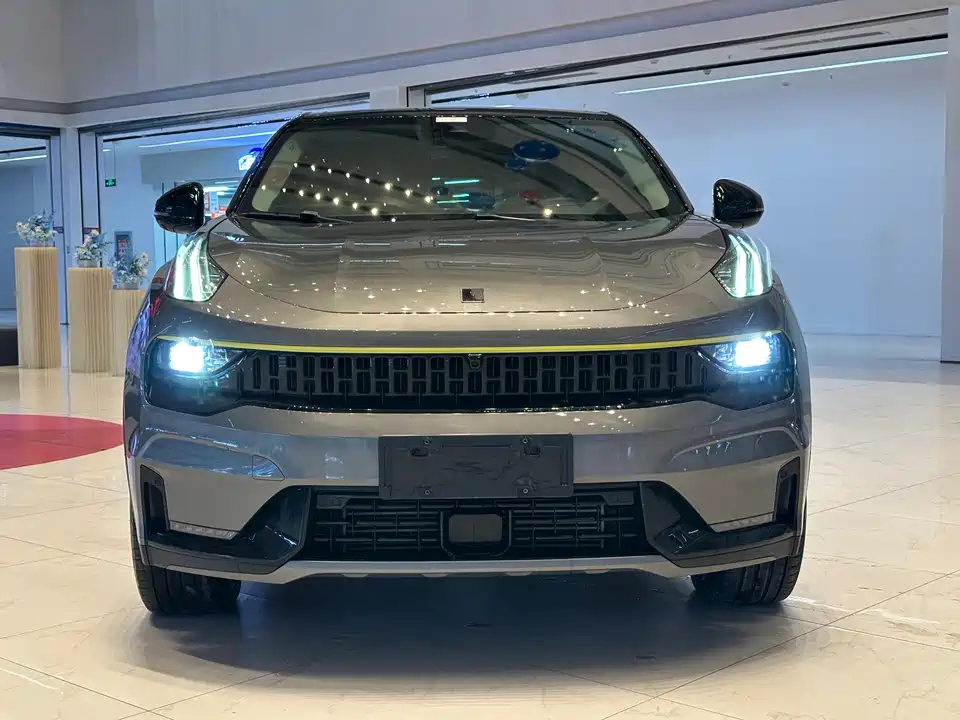 Lynk & Co 05