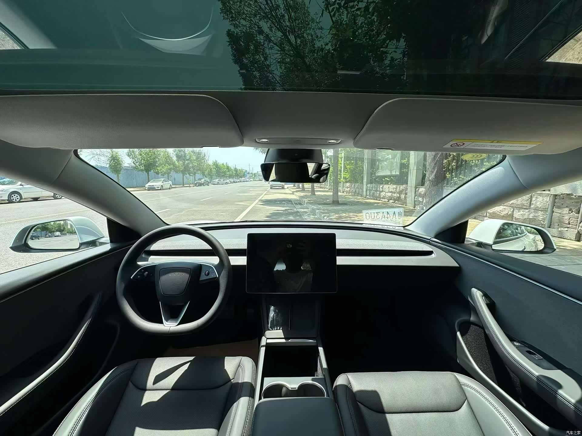 Tesla Model 3, 2026 4