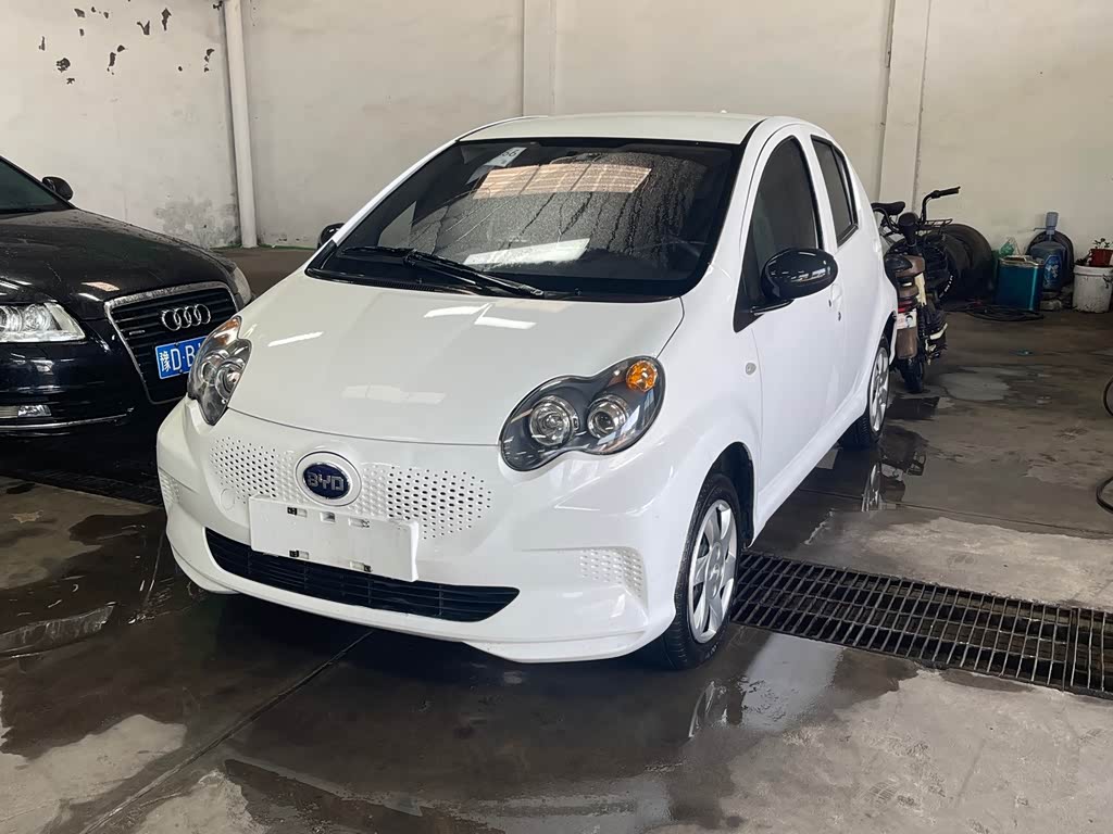 BYD E1