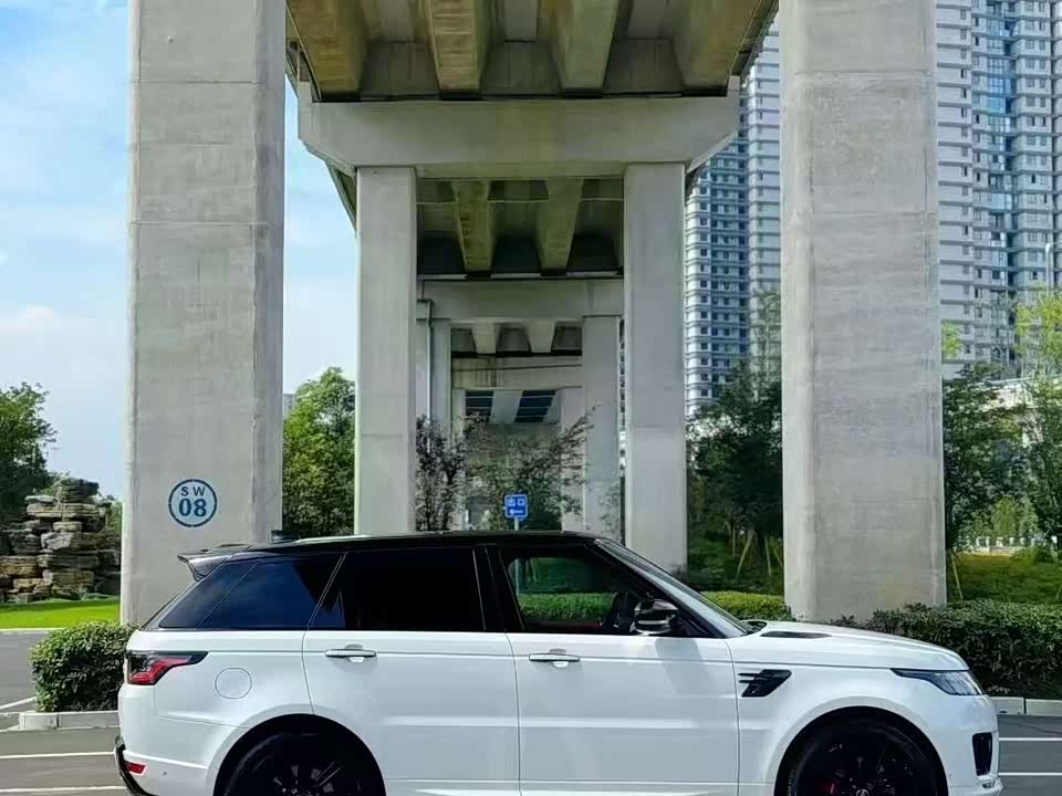 Land Rover Range Rover Sport Land Rover Range Rover Sport