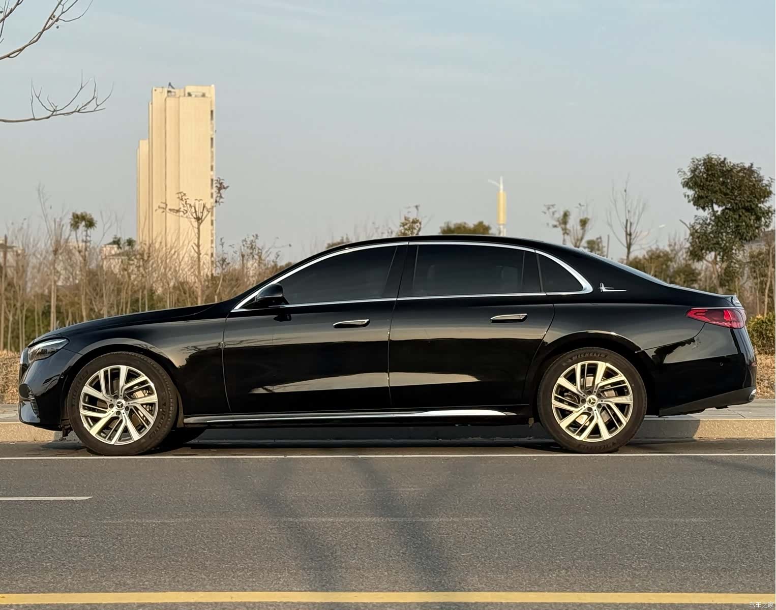 Mercedes-Benz E-Class, 2024 4