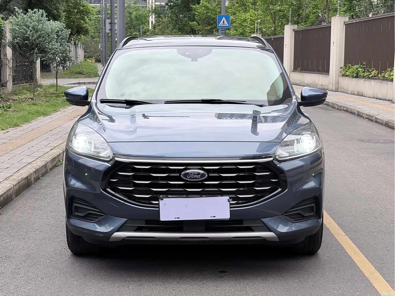 Ford Escape, 2022 2