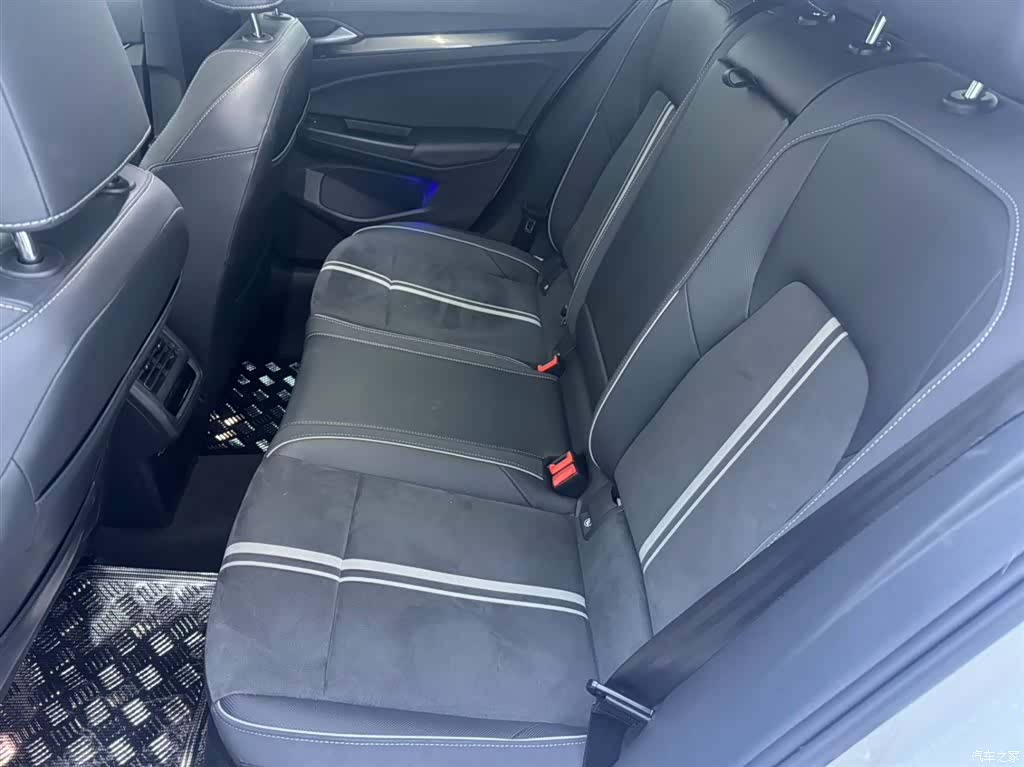 Volkswagen Golf, 2022 9