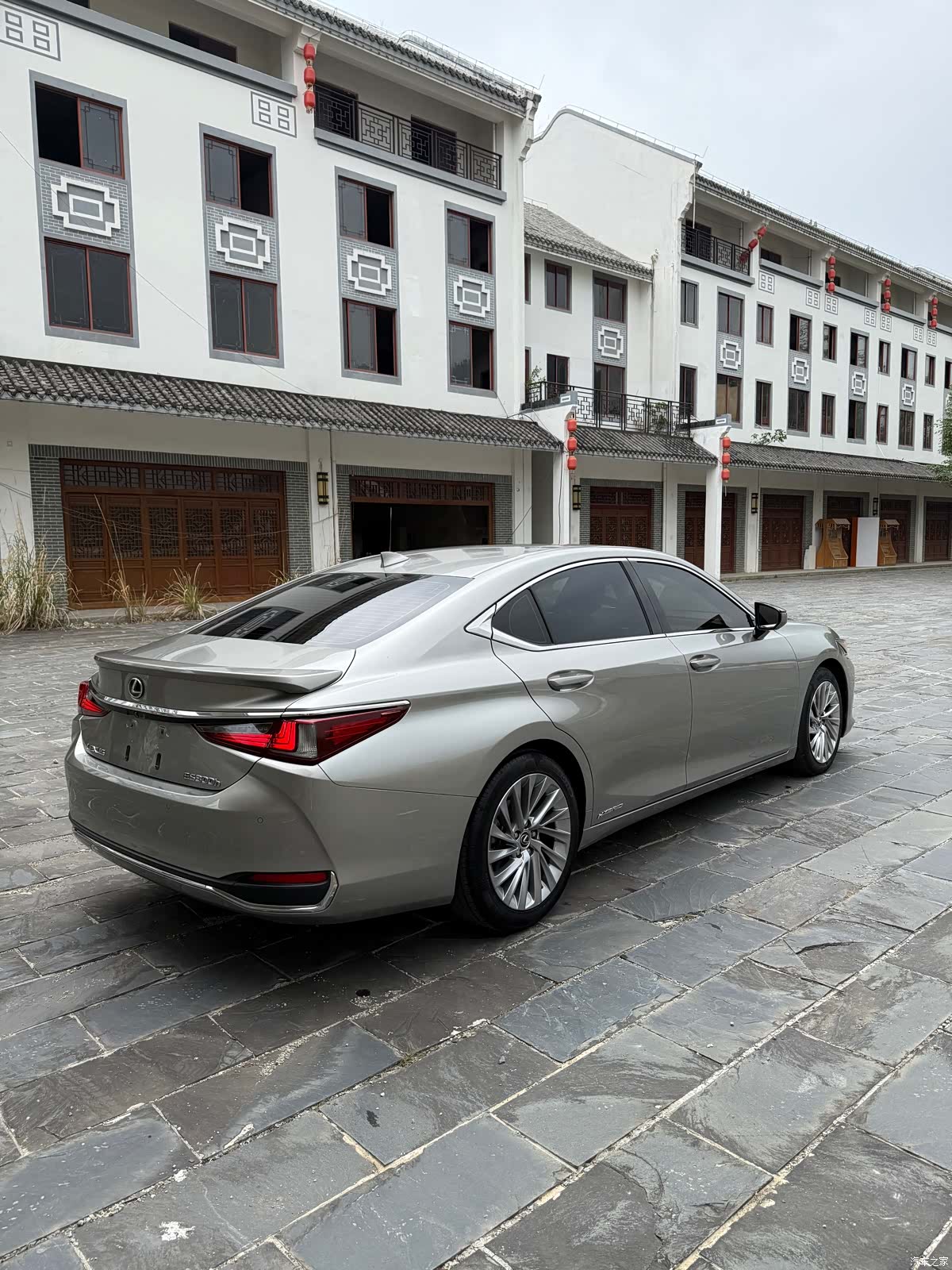 Lexus ES, 2020 11