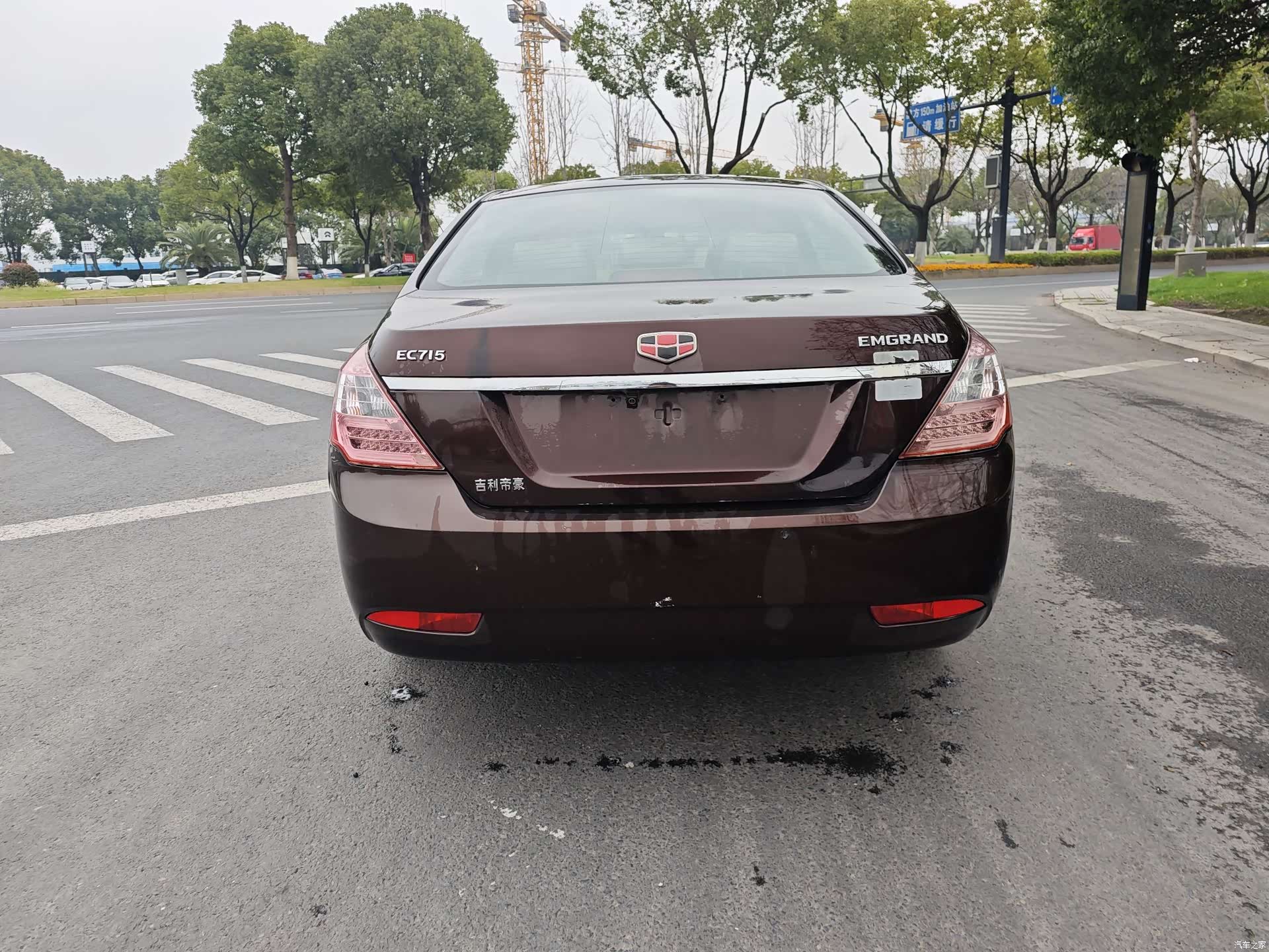 Geely Emgrand, 2013 8
