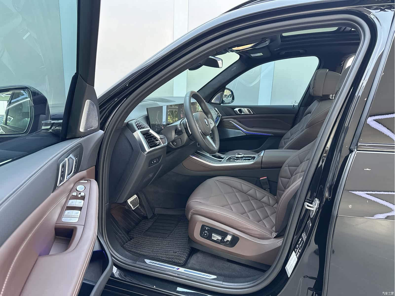 BMW X5, 2025 13