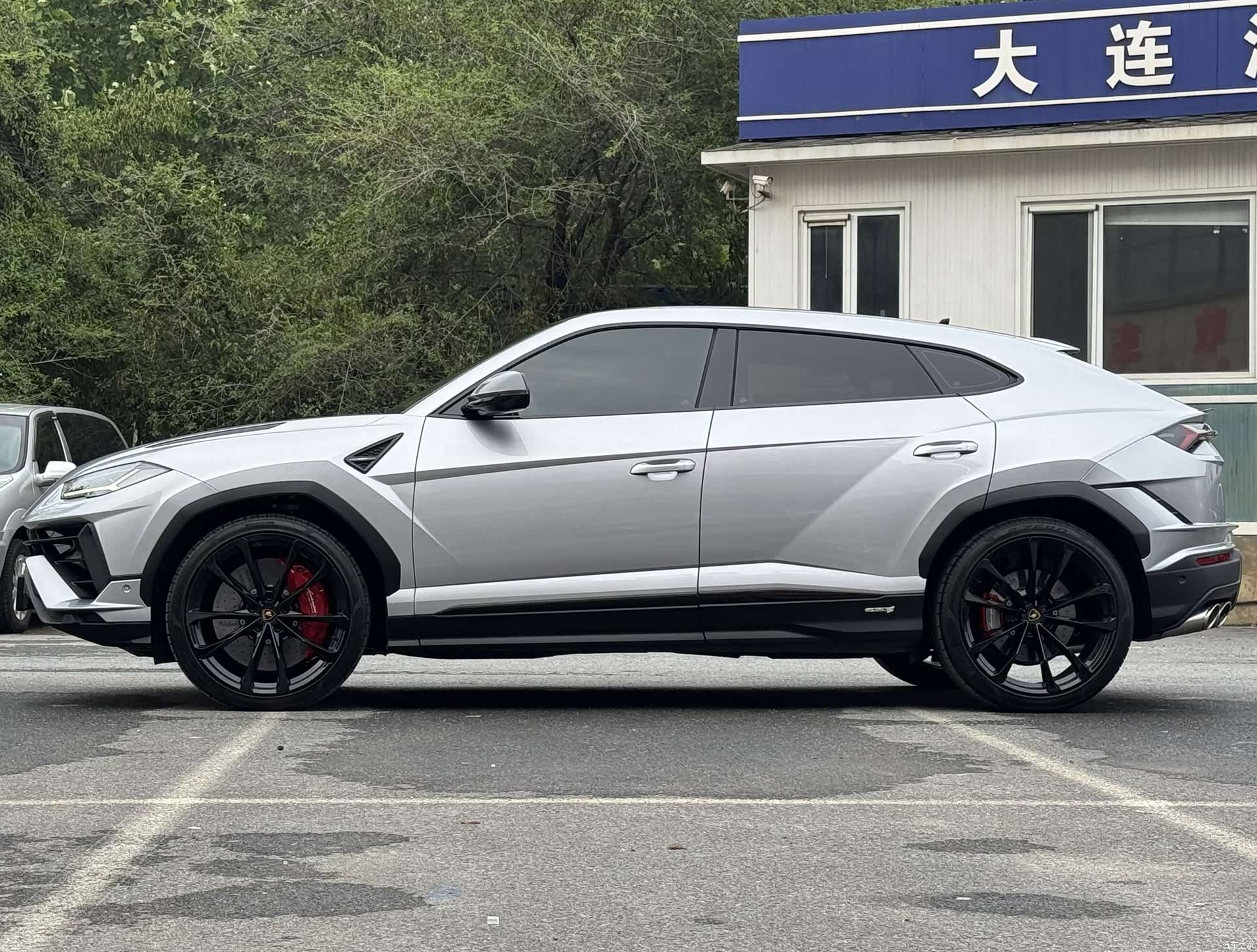 Lamborghini Urus, 2024 7