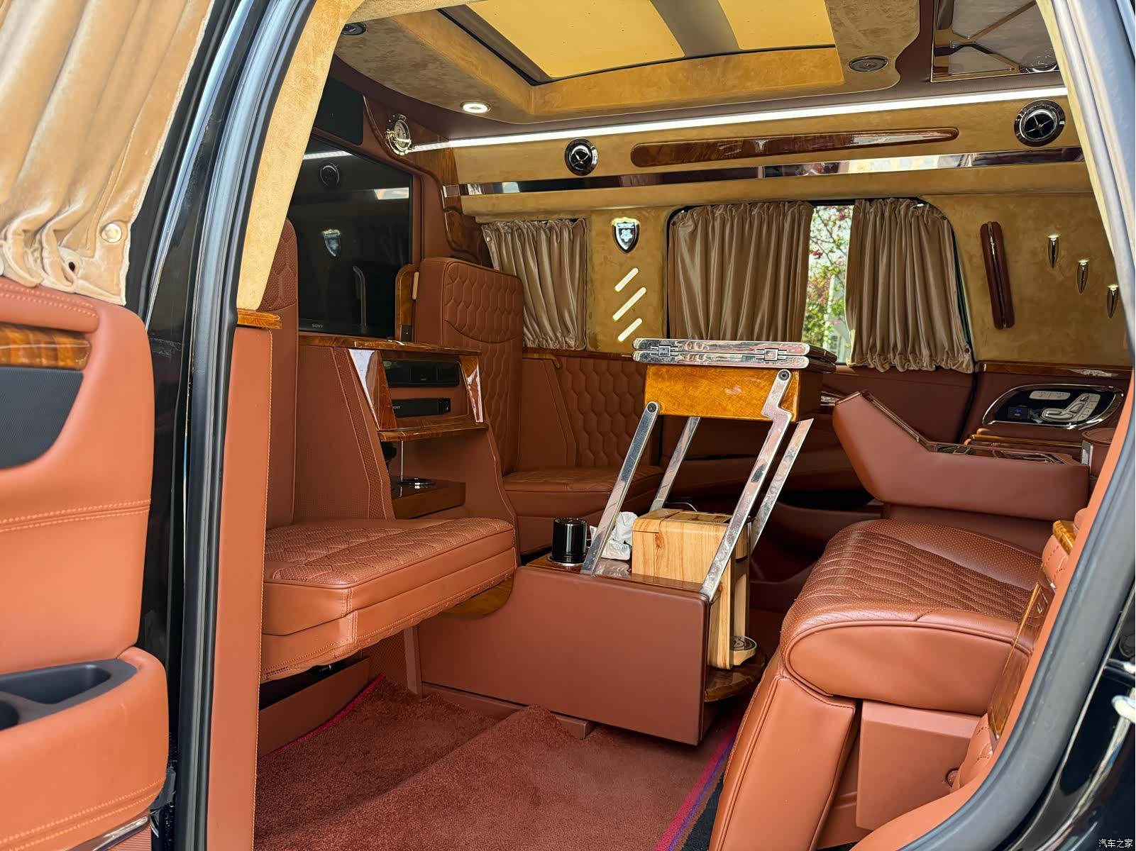 Cadillac Escalade, 2019 7